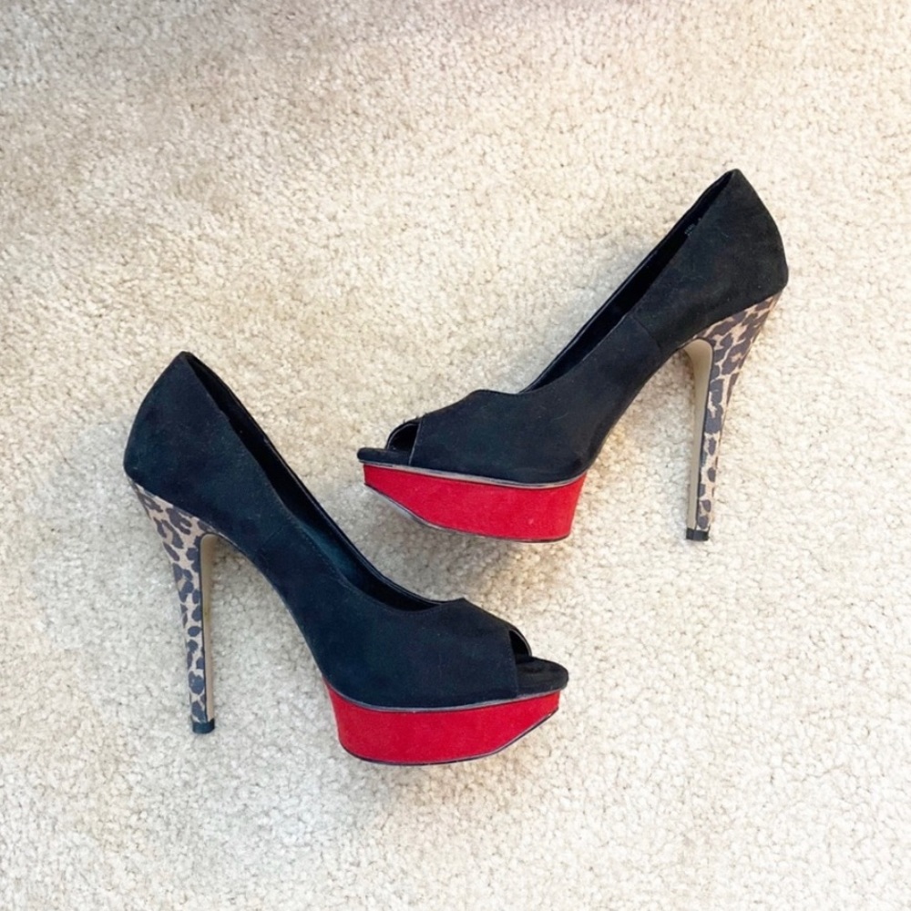 Elle Elseth Leopard Pump 8